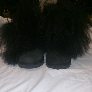 Ugg Short Mongolian Cuff Boots *LIKE NEW*